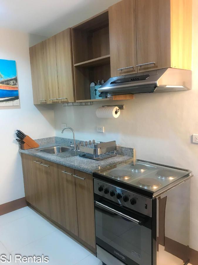 2 Bedroom Condo @ Midpoint Residences W/ City View Mandaue Exterior foto
